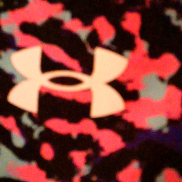 Under Armor outfit - Picture 6 of 9